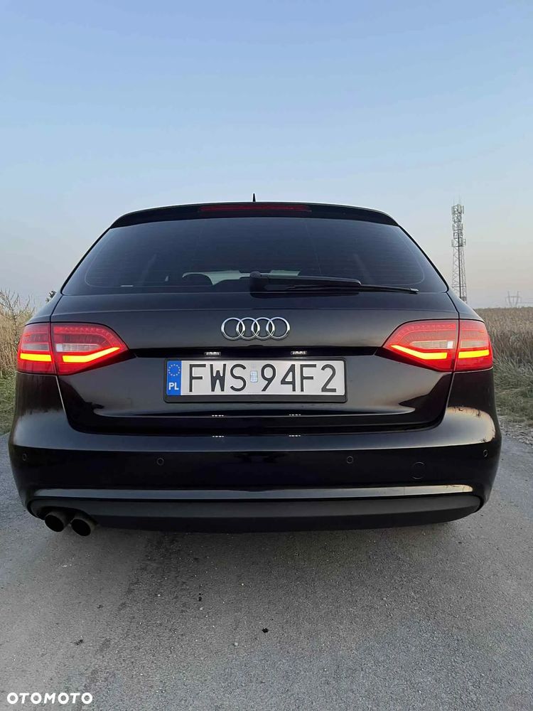 Audi A4 Limousine - 28