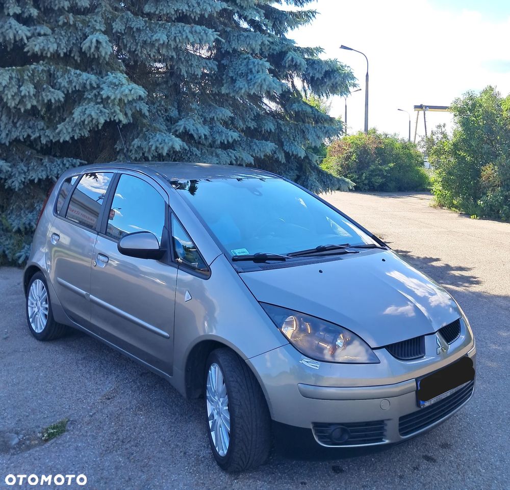Mitsubishi Colt - 1