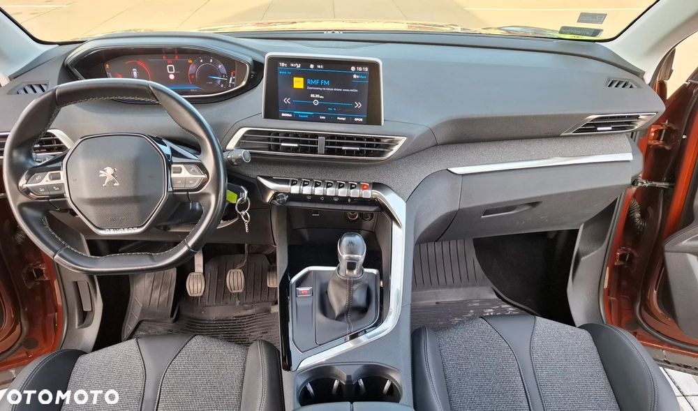 Peugeot 3008 1.5 BlueHDi Allure S&S - 18