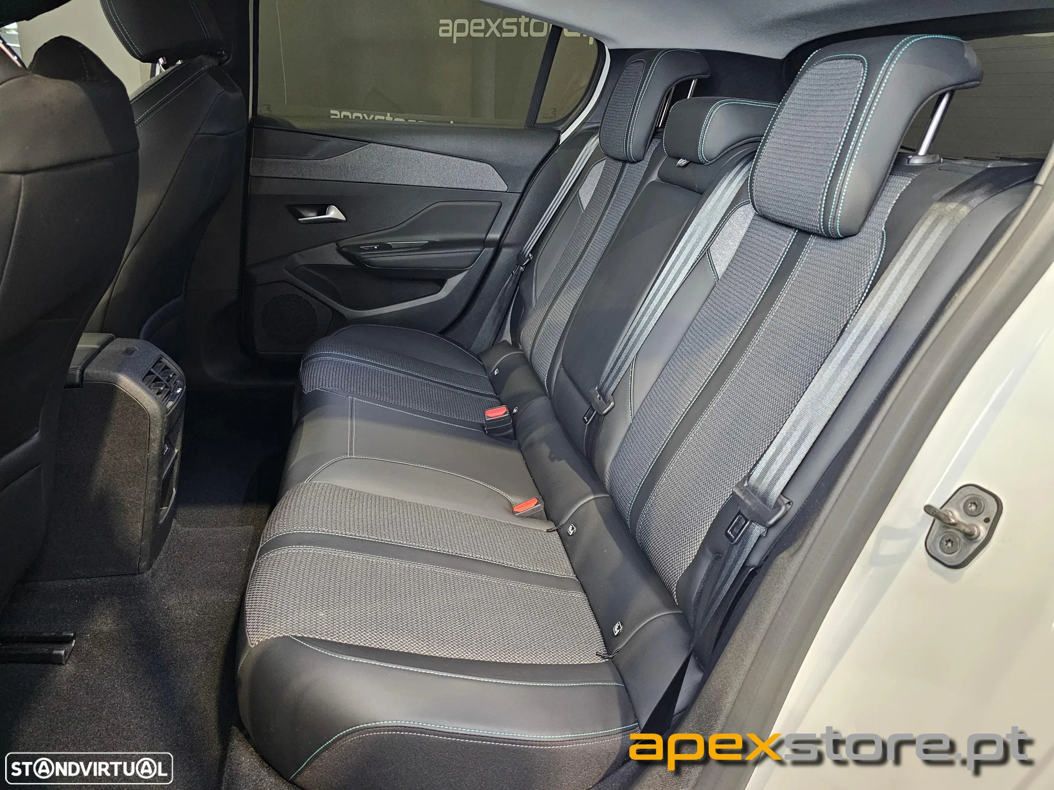 Peugeot 308 1.2 PureTech Allure EAT8 - 12