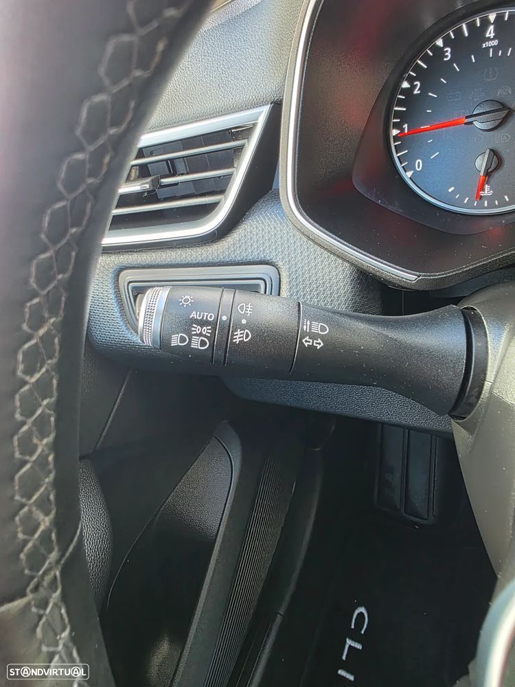 Renault Clio - 31
