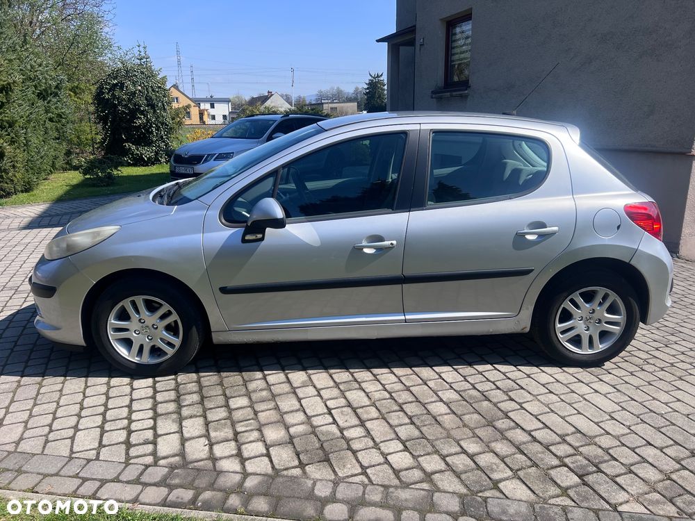 Peugeot 207 1.4 - 21