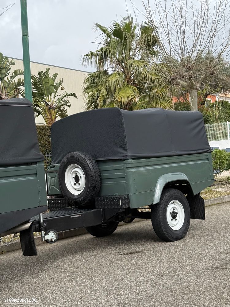 Land Rover Defender 110 SE - 18