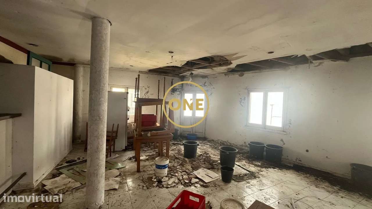 Edifício Comercial com moradia à Venda Fajã de Cima - Grande imagem: 2/10