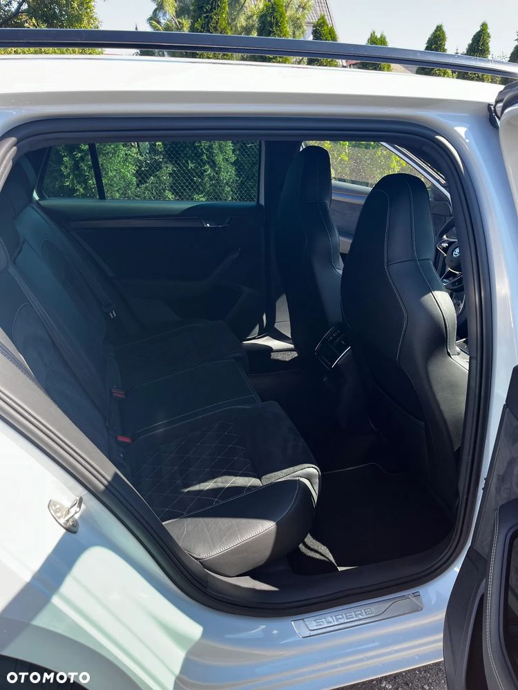 Skoda Superb 1.4 TSI Plug-In Hybrid Sportline DSG - 7