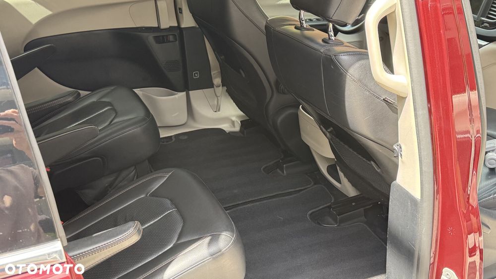 Chrysler Pacifica - 37