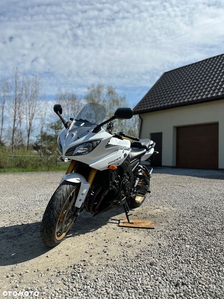 Yamaha FZ8 - 1