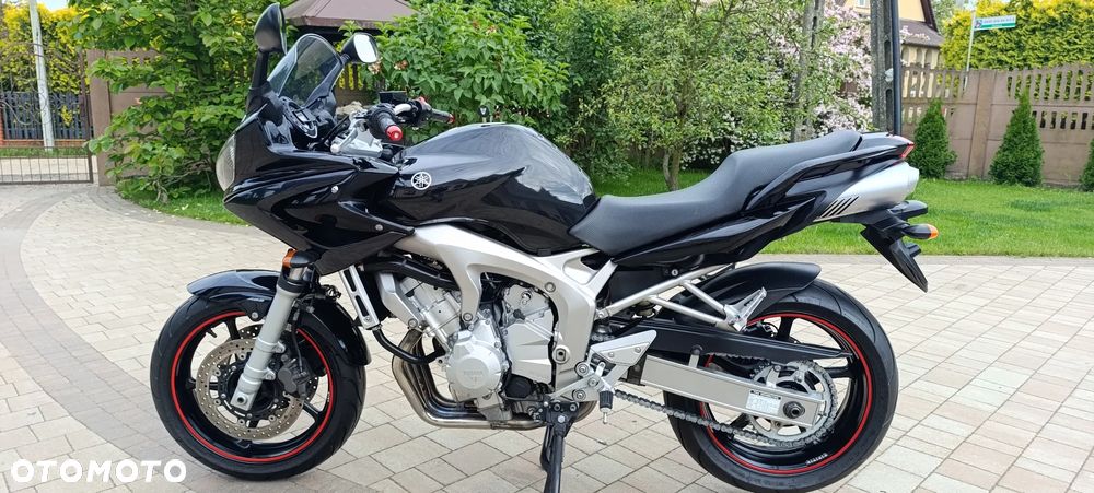 Yamaha FZ - 2