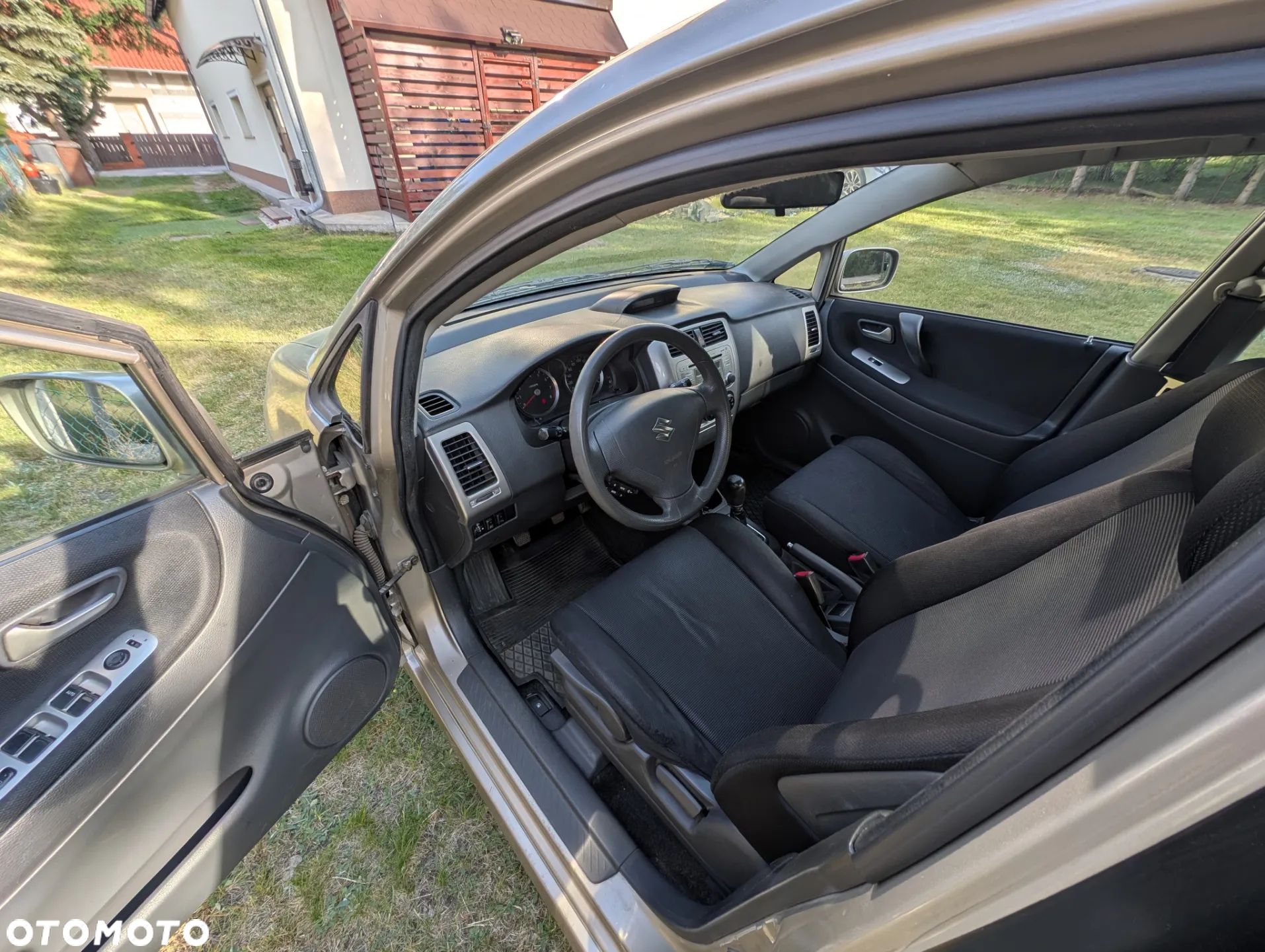 Suzuki Liana 1.6 Comfort - 9