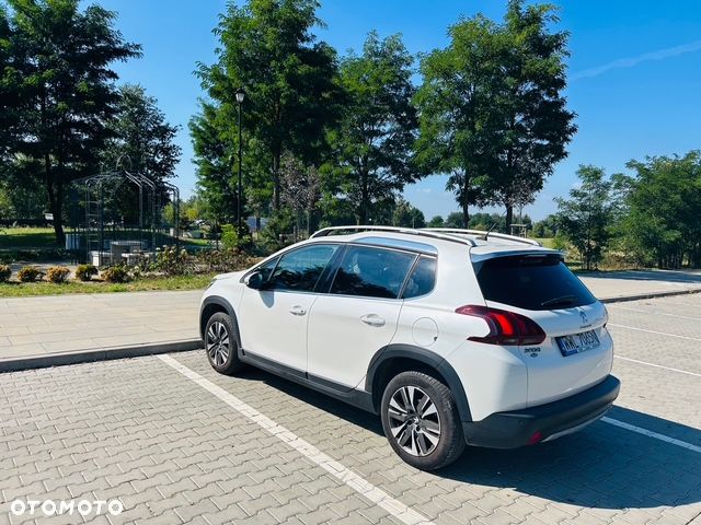 Peugeot 2008 1.2 Pure Tech Active S&S EAT6 - 7