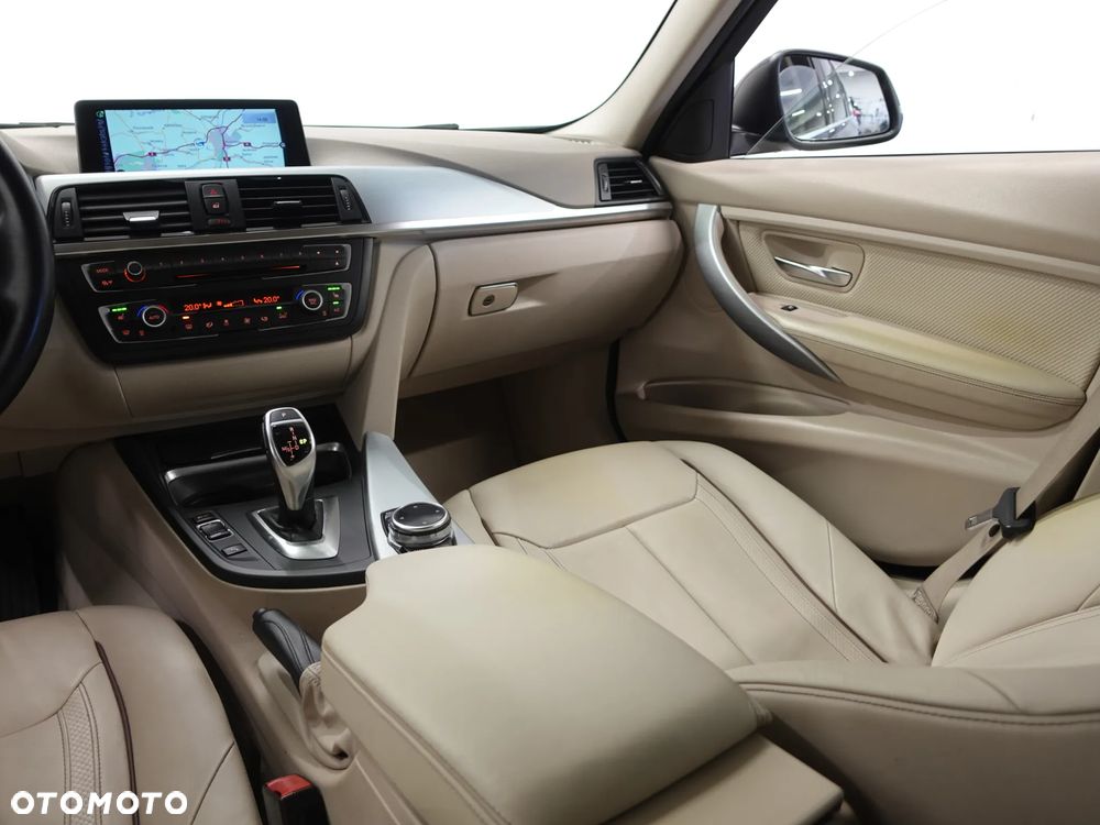 BMW Seria 3 - 36