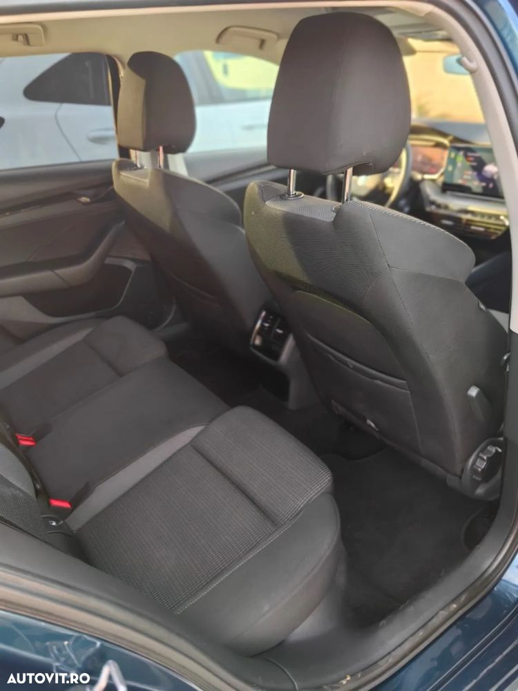 Skoda Octavia Combi 2.0 TDI DSG Selection - 6