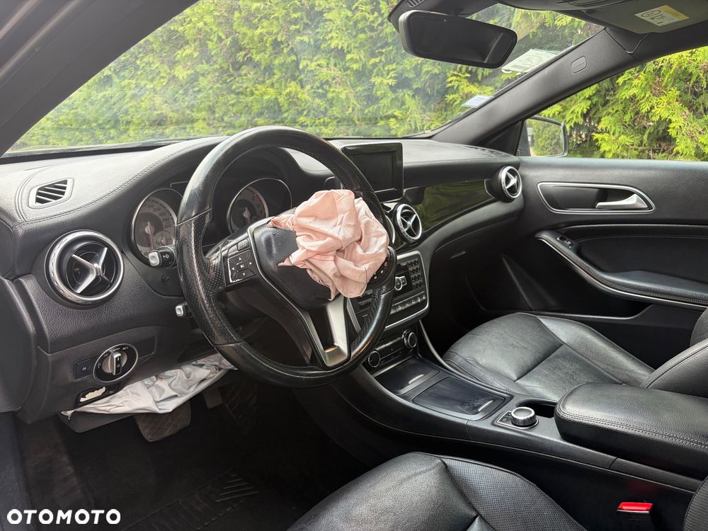 Mercedes-Benz GLA 220 d 4Matic 7G-DCT Style - 16