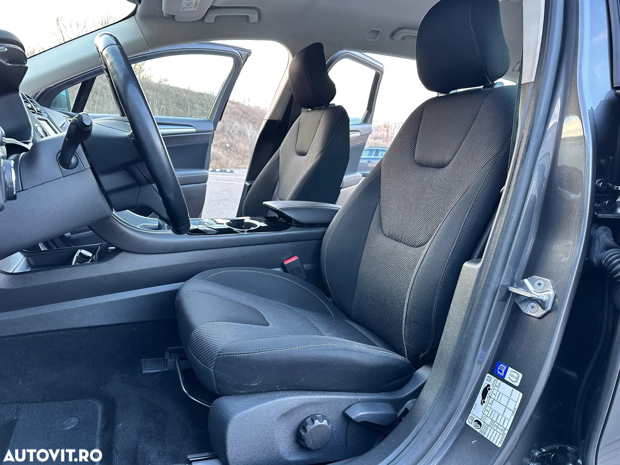 Ford Mondeo 2.0 EcoBlue Titanium - 26