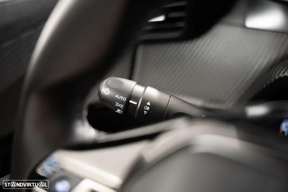 Peugeot 2008 1.2 PureTech Active - 17