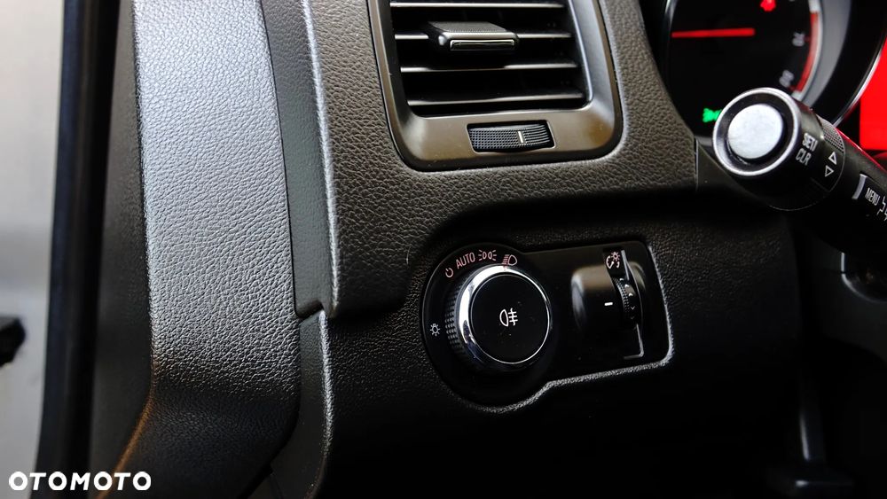 Opel Insignia 1.8 Sports Tourer Innovation - 3