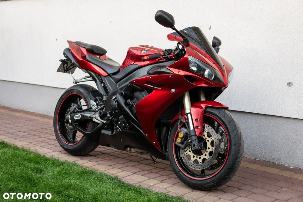 Yamaha R1 - 1