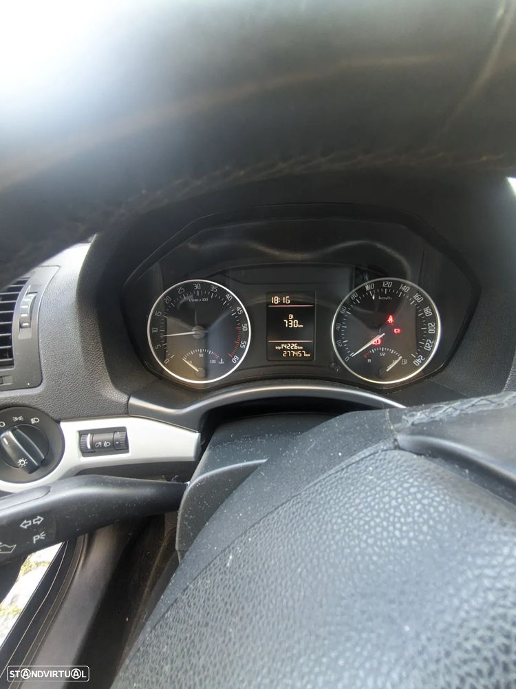 Skoda Octavia Break 1.6 TDi Ambiente - 9