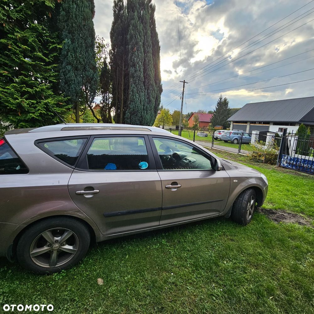 Kia Ceed 1.6 Crdi Comfort + - 4
