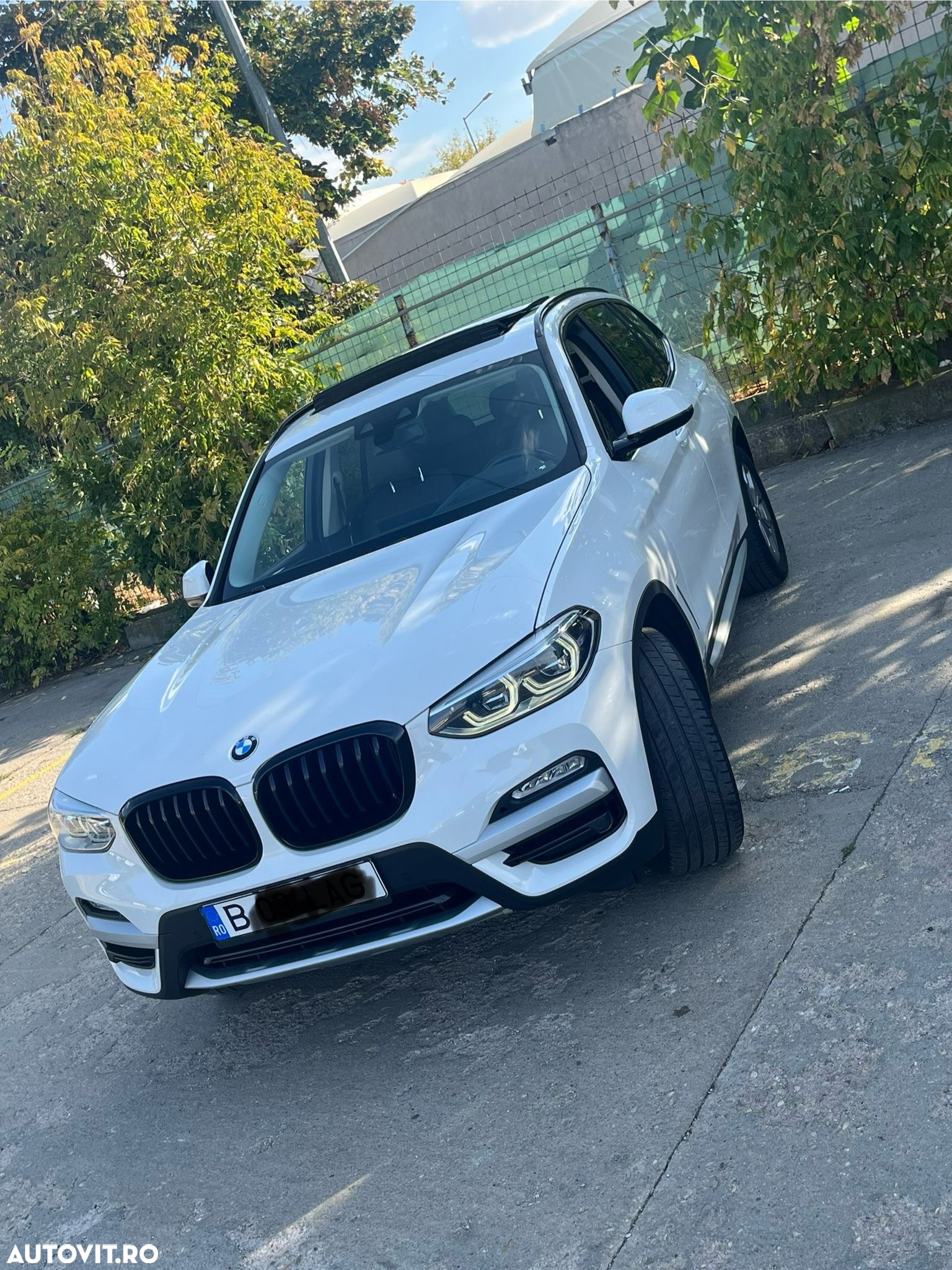 BMW X3 xDrive20d AT Luxury Line - 16