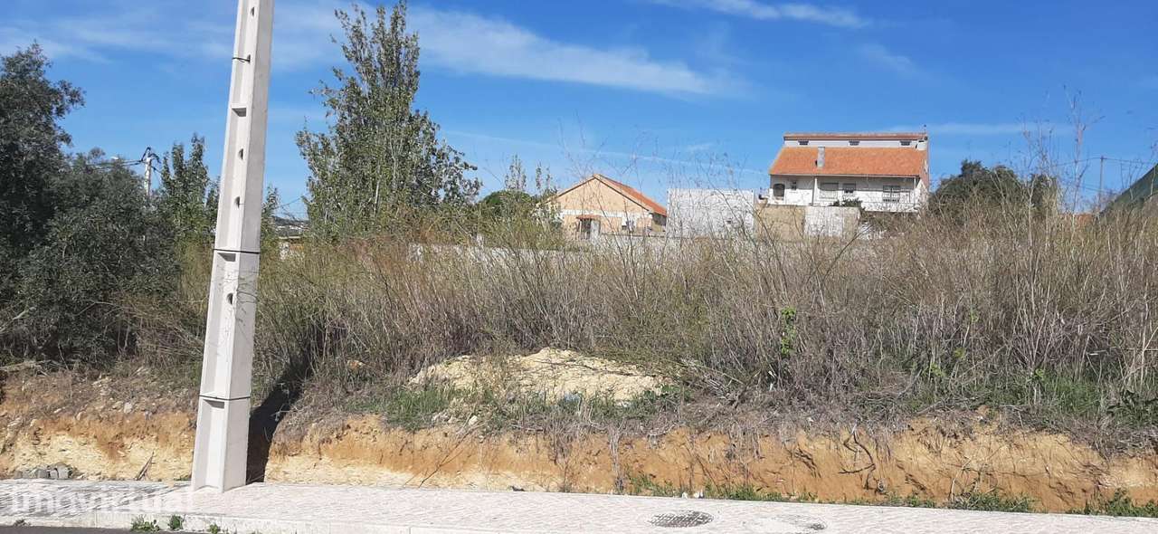 Lote de Terreno Urbano para construção de moradia em Frielas - Grande imagem: 2/9