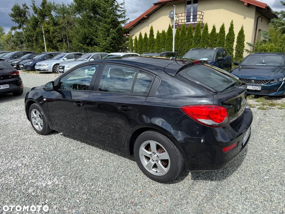 Chevrolet Cruze 1.8 LT - 17