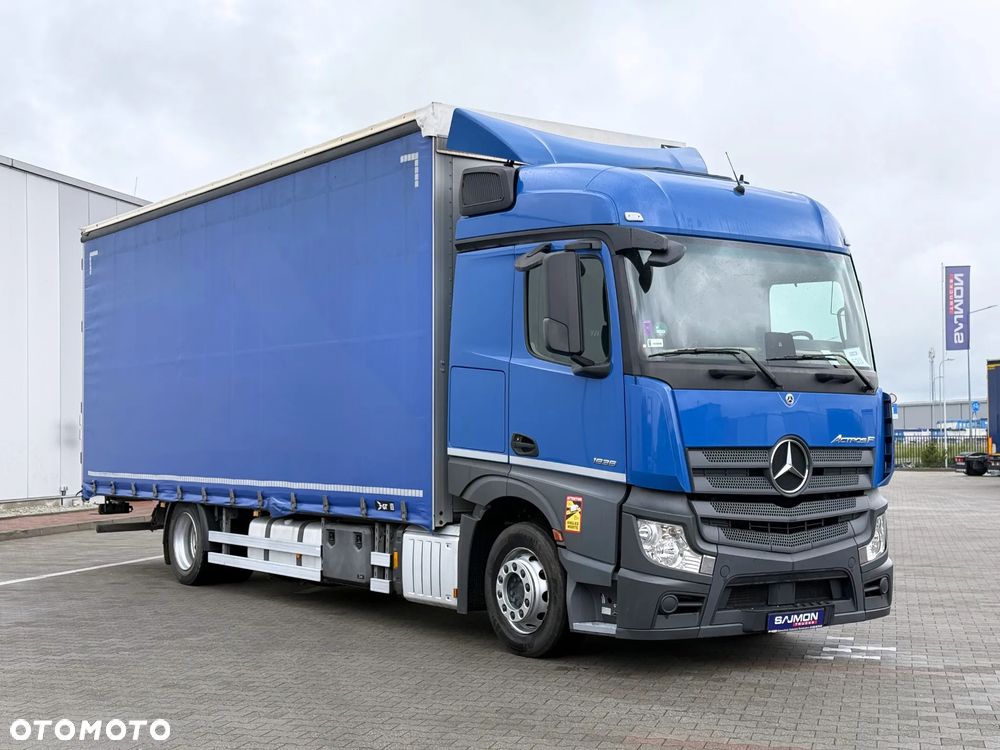Mercedes-Benz ACTROS F 1836 / PRZESTRZENNY 60M3 / 7,75 M / SALON PL - 2