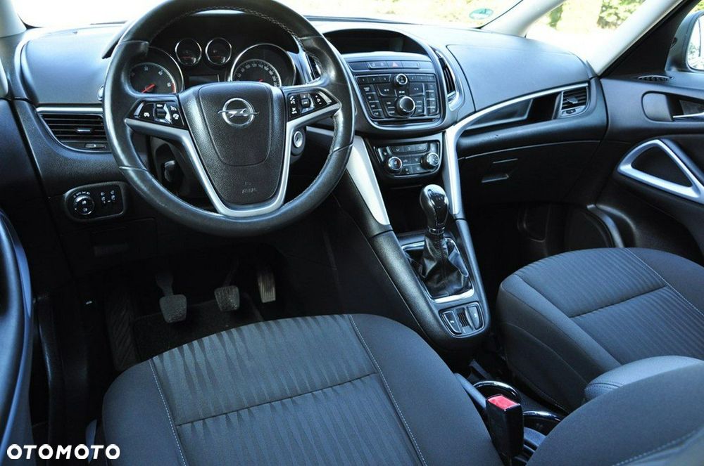 Opel Zafira - 36