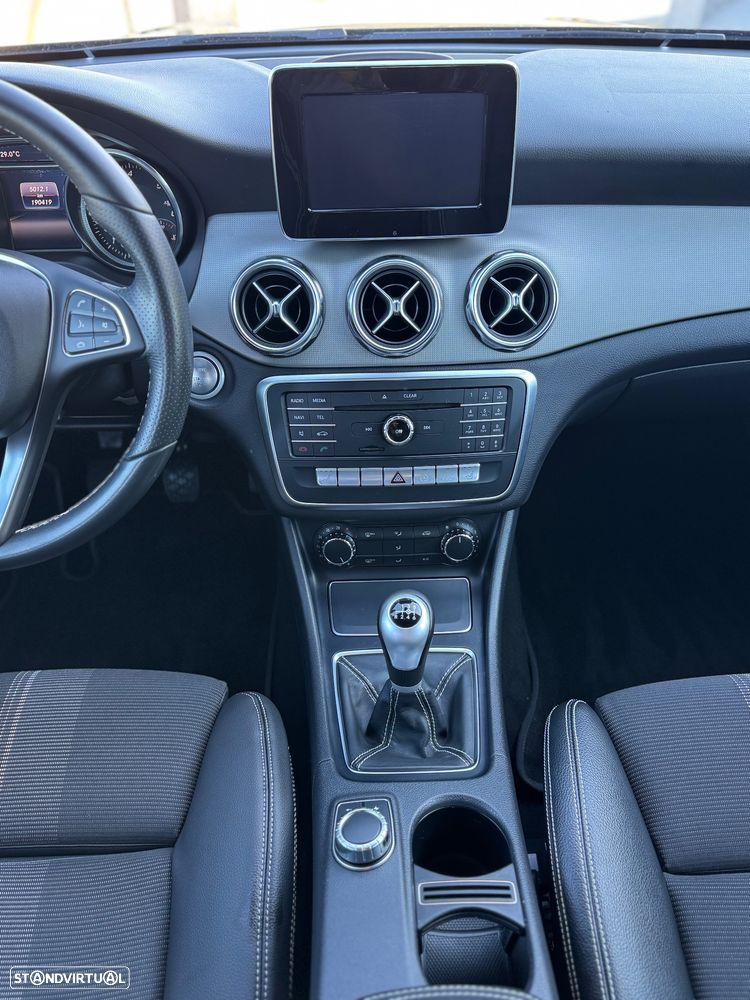 Mercedes-Benz GLA 180 (CDI) d Urban - 18