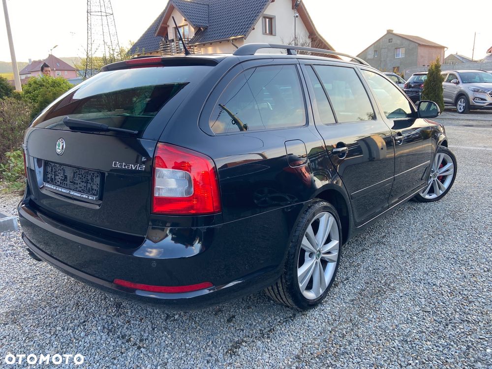 Skoda Superb 2.0 TDI DSG Exclusive - 36