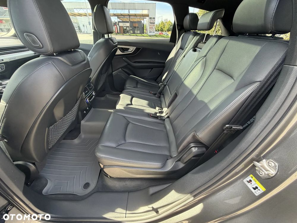 Audi Q7 - 17
