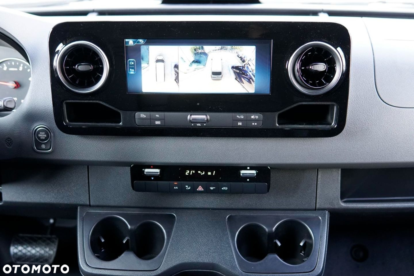 Mercedes-Benz Sprinter - 16