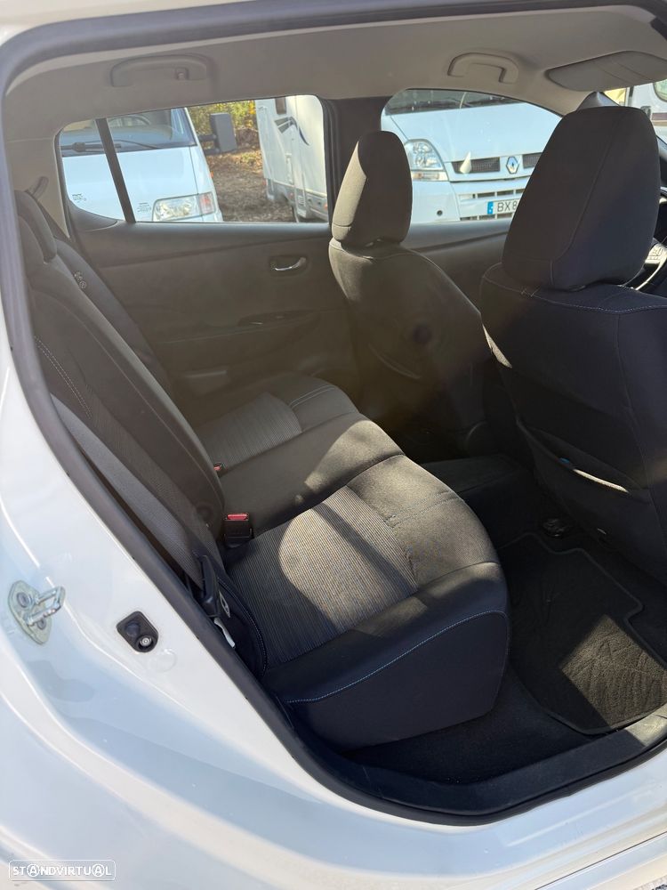 Nissan Leaf N-Connecta - 10