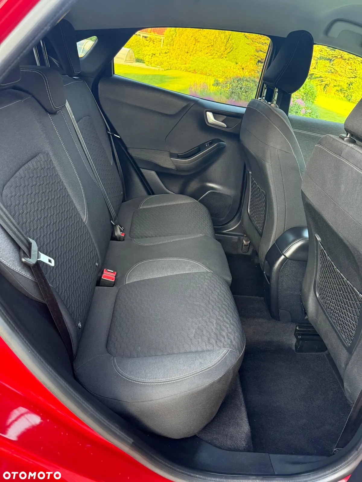 Ford Puma 1.0 EcoBoost mHEV Titanium Design - 10