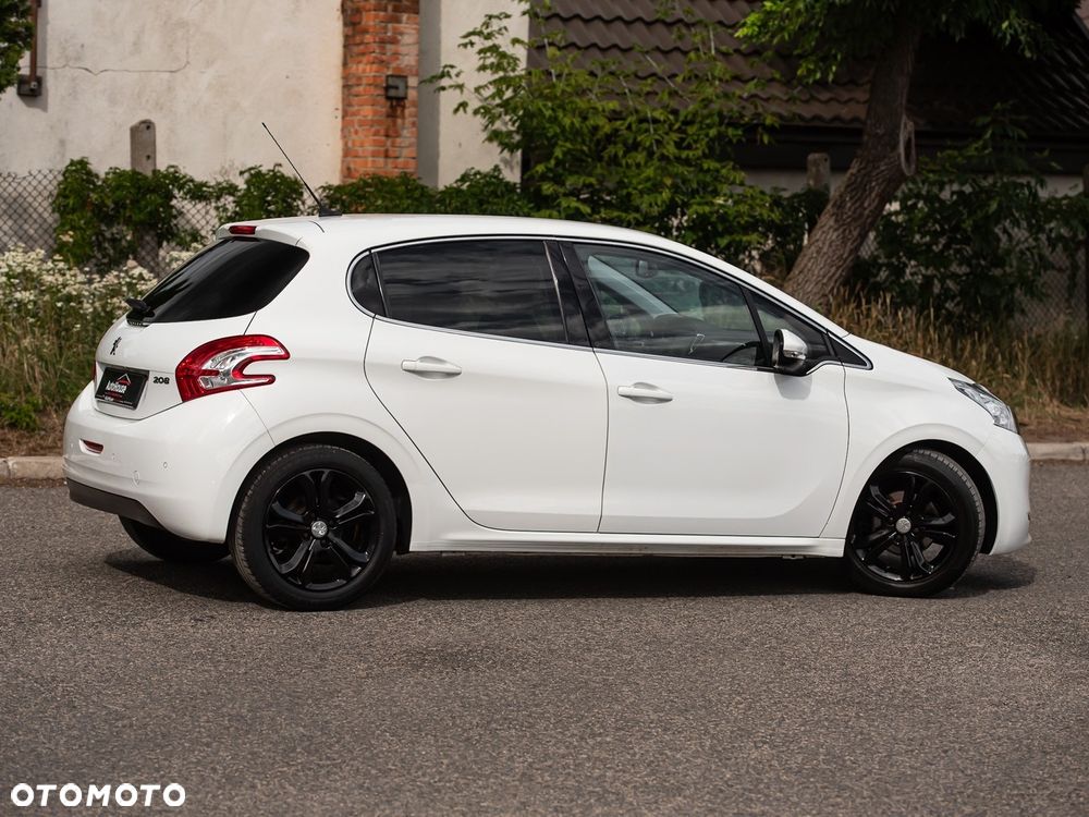 Peugeot 208 120 VTI Intuitive - 8