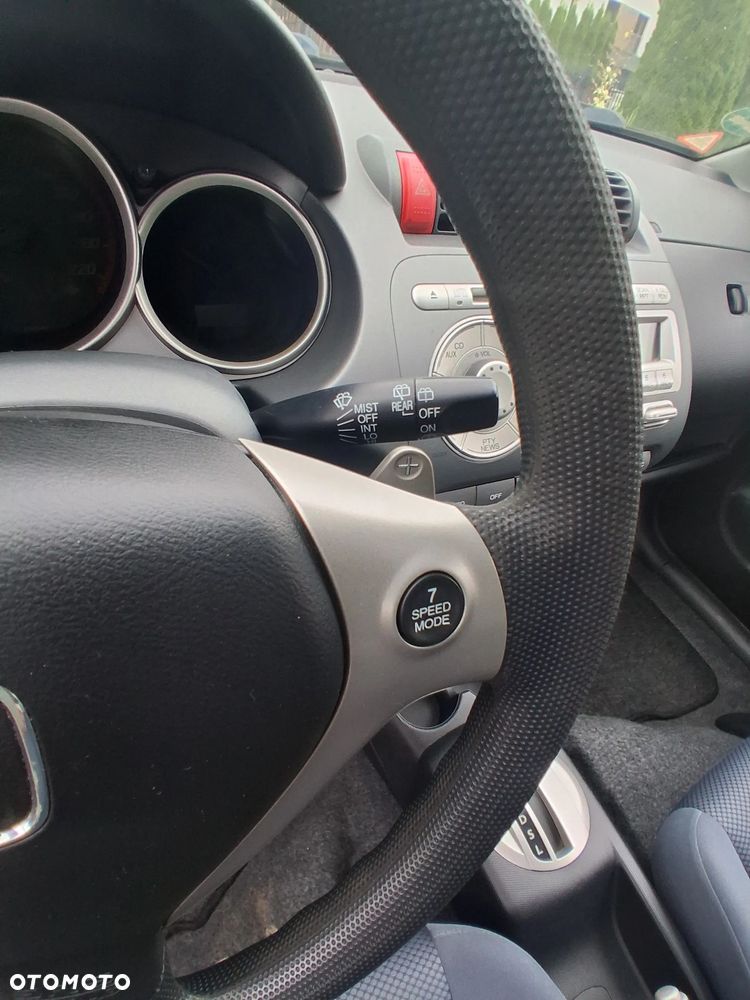 Honda Jazz 1.4 CVT ES - 28