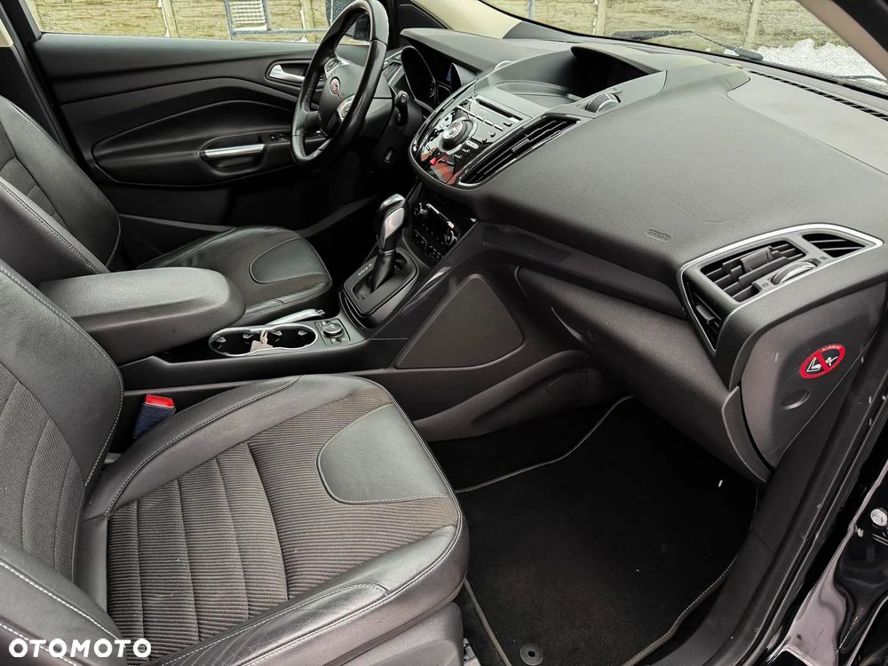 Ford Kuga 2.0 TDCi 4x4 Titanium - 26