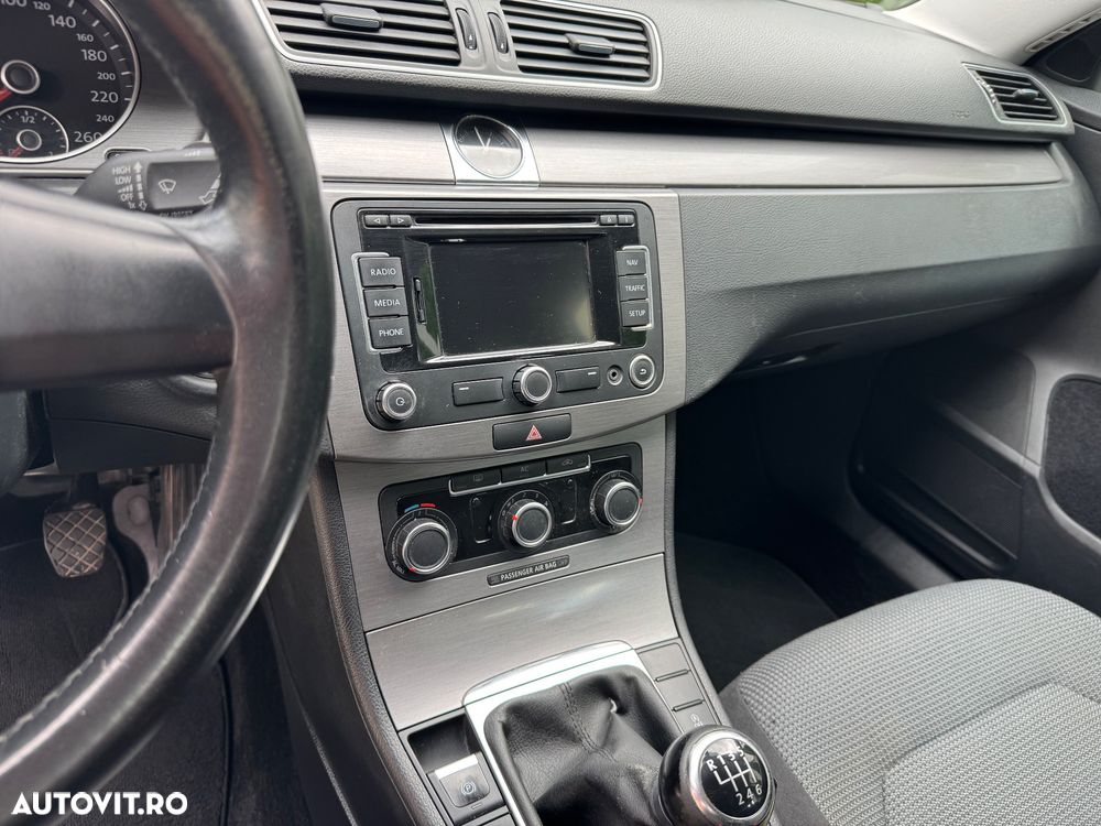 Volkswagen Passat - 7