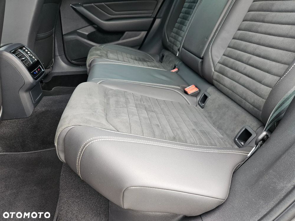 Volkswagen Passat - 28