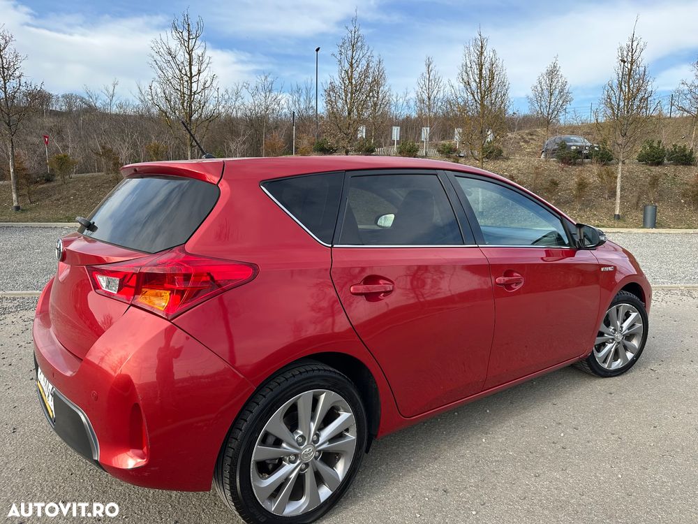 Toyota Auris 1.8 L VVT-i Luna - 5