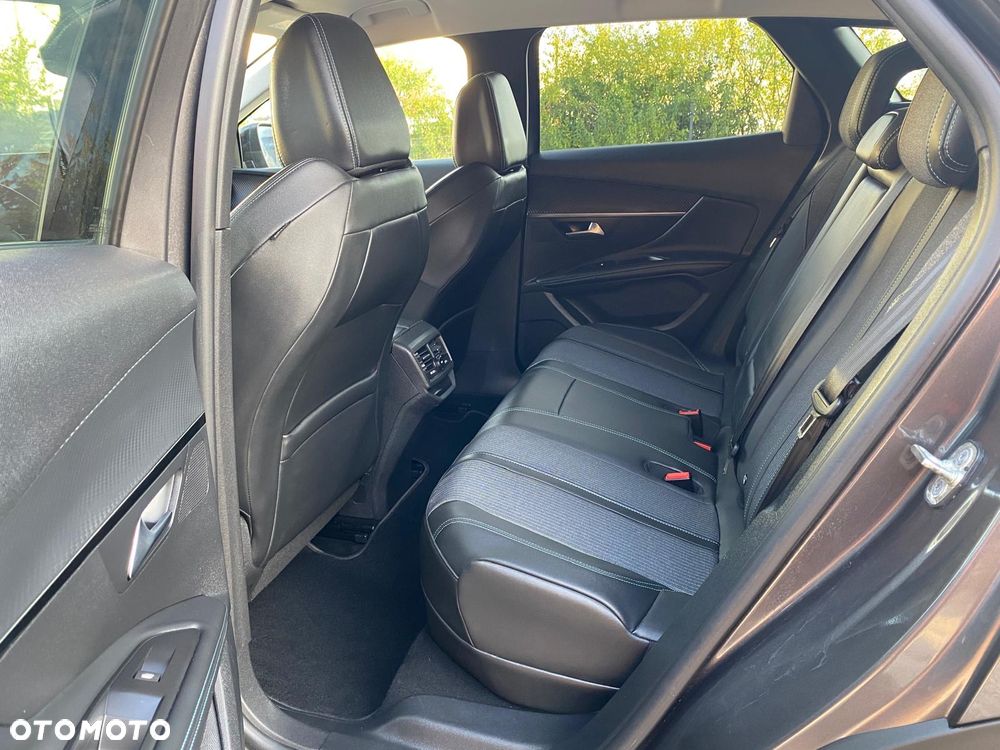 Peugeot 3008 225 e-EAT8 Allure Pack - 23
