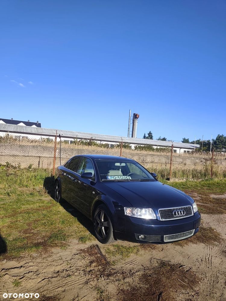 Audi A4 Avant 2004 photo 2