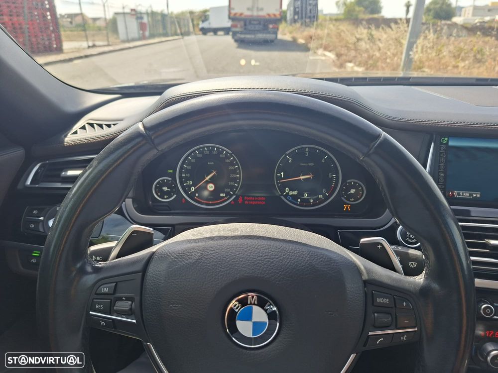 BMW 740 d Pack M - 1