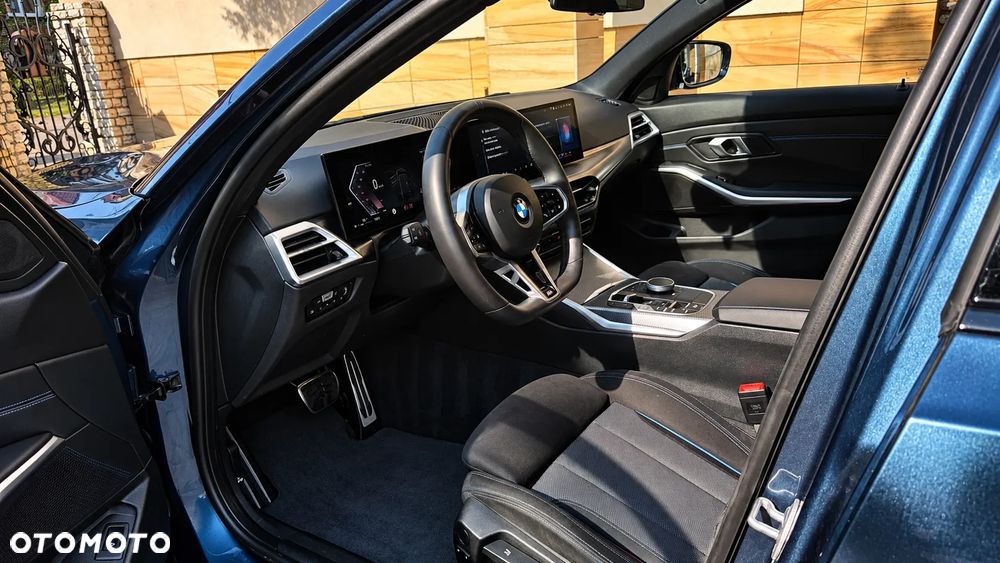 BMW Seria 3 330i xDrive M Sport Edition sport - 9