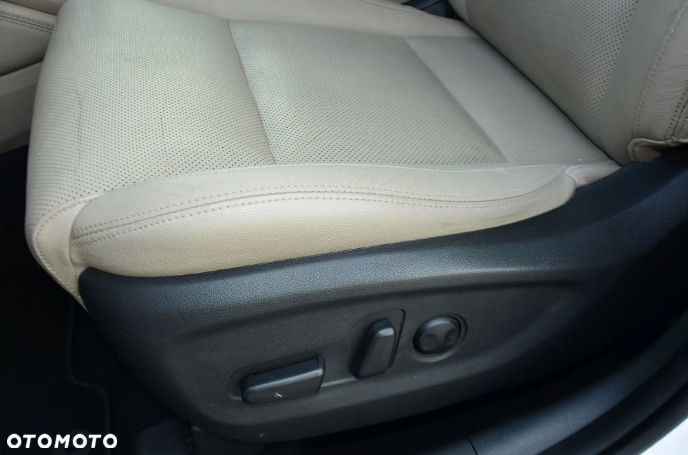Hyundai Tucson 2.0 CRDI 2WD Style - 34