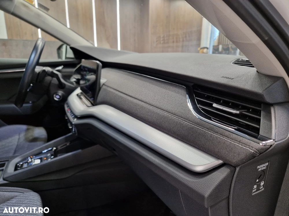 Skoda Octavia 2.0 TDI DSG Style - 29