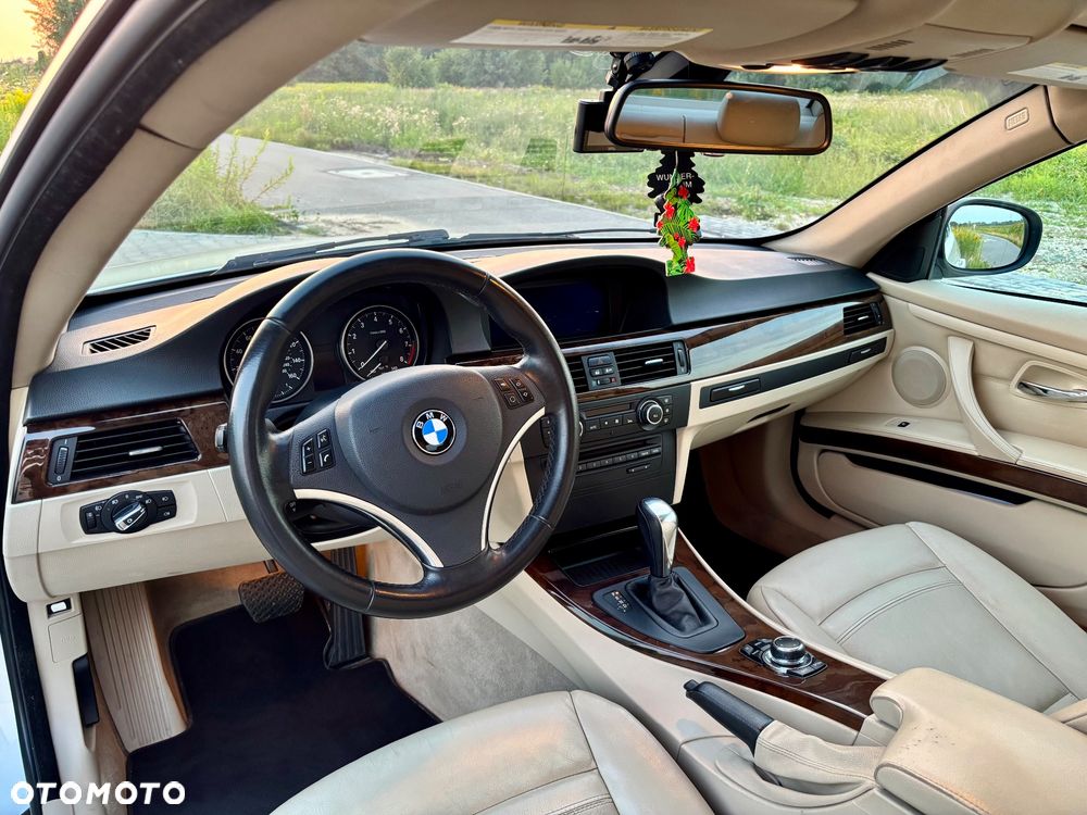 BMW Seria 3 335i - 11