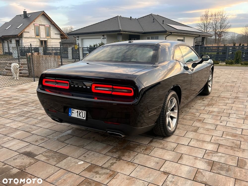 Dodge Challenger - 3