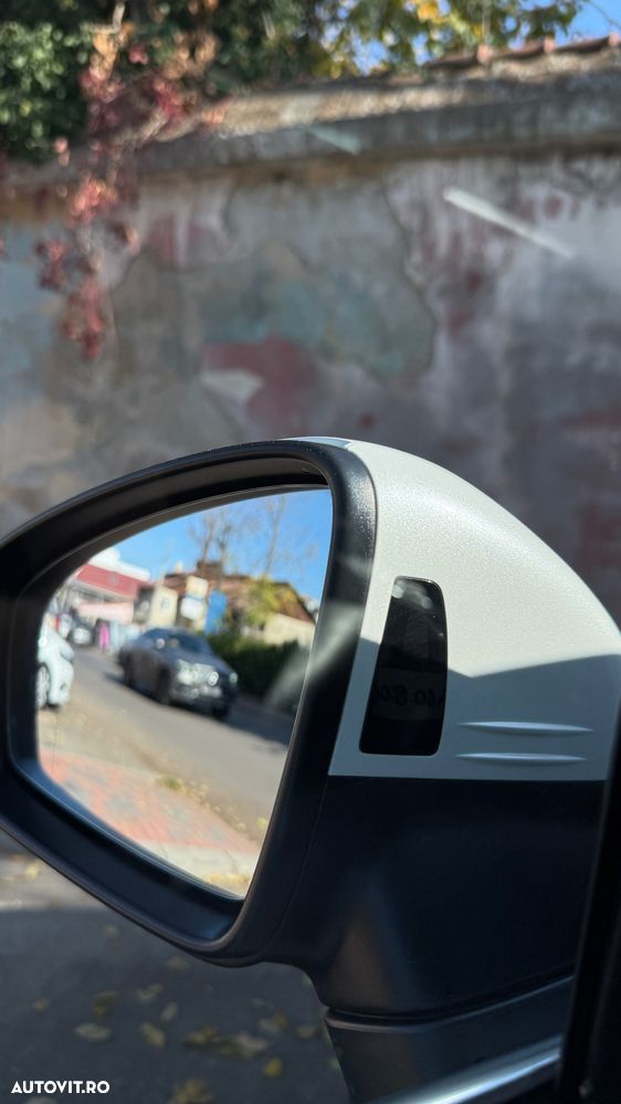 Volkswagen Tiguan 2.0 TDI SCR DSG Elegance - 18