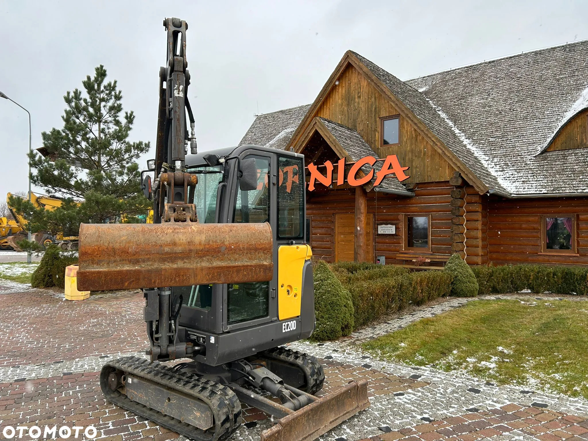 Volvo EC20D - 12